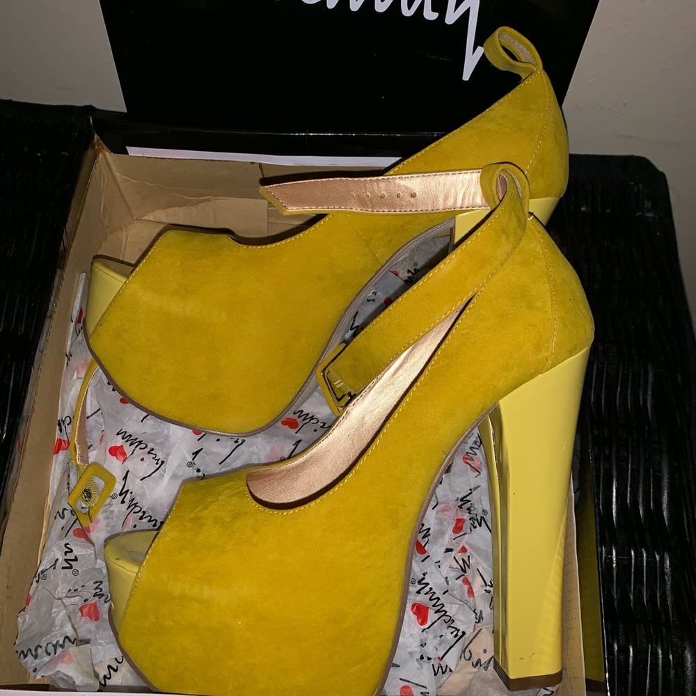 Yellow mellow - Picture 4 of 6